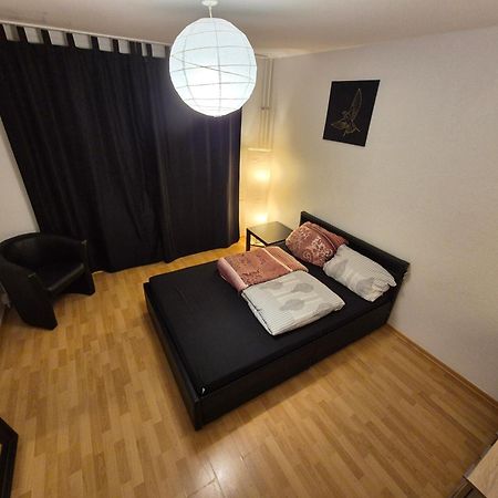 Schoene 3 Schlafzimmer Wohnung Mit 4 Dopplbetten Berlín Exterior foto