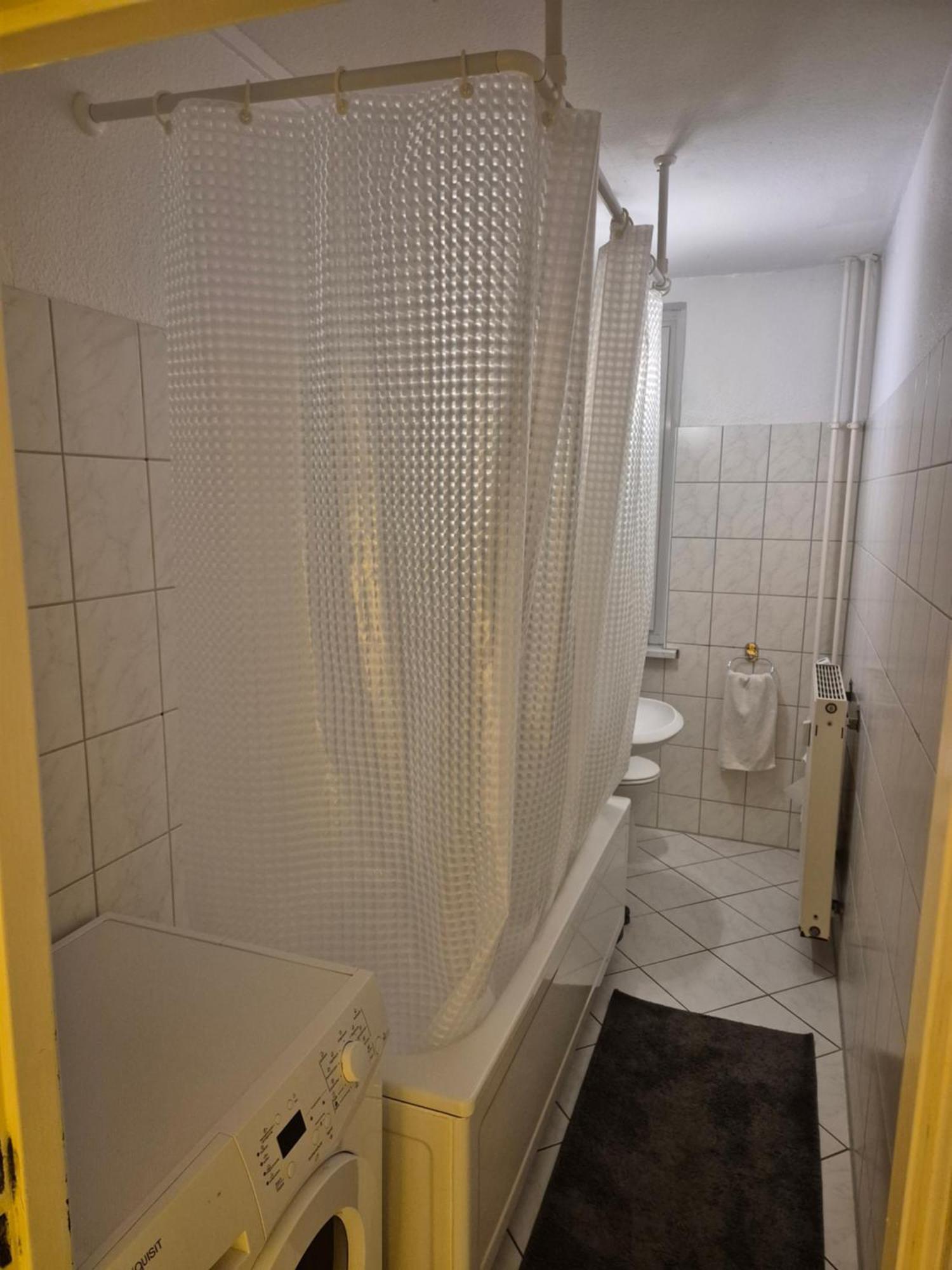 Schoene 3 Schlafzimmer Wohnung Mit 4 Dopplbetten Berlín Exterior foto